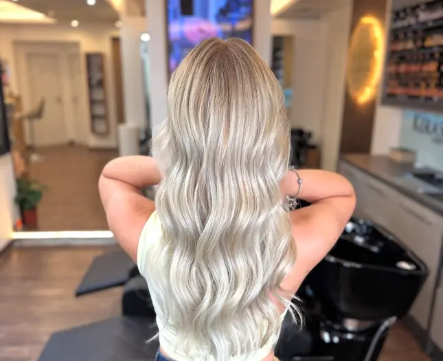 Friseur Salzburg – Balayage und moderne Haarfarben